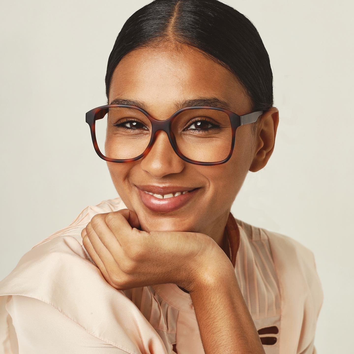 SustainablyChic_SustainableFashionBlog_SustainableEyeglassesEcoFriendlyEyewear SustainablyChic_SustainableFashionBlog_SustainableEyeglassesEcoFriendlyEyewear