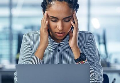 Eye emergencies can be frightening. Who better to trust than your local optometrist to examine your symptoms and provide the best care for your eyes?