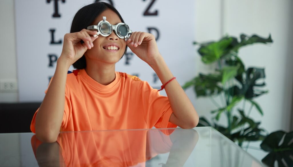 Elementary,School,Girl,Wearing,Eyeglasses,Visual,Acuity,Test,With,Test